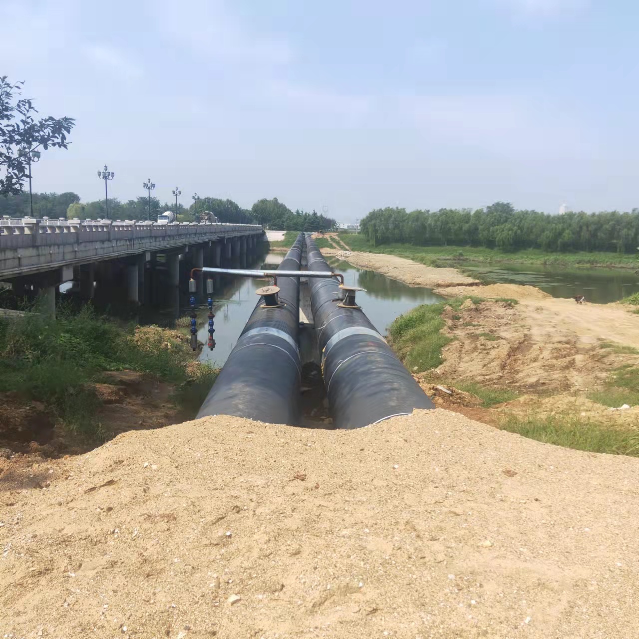乌海西气东输管道施工输油管道清洗
